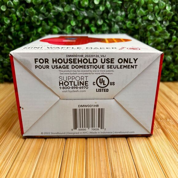 NIB Red Valentine Heart Dash Mini Waffle Maker Machine 4" New Great Gift - Picture 6 of 8